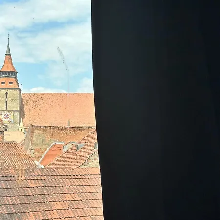 Peaceful For Romantic Getaways Near Black Church - 3min Walk Брашов