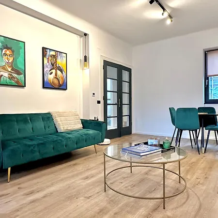 Appartement Peaceful For Romantic Getaways Near Black Church - 3min Walk *