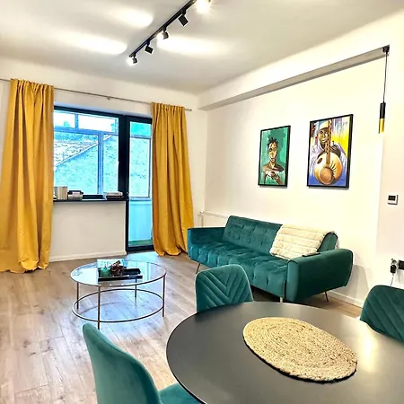 Peaceful For Romantic Getaways Near Black Church - 3min Walk Lejlighed *