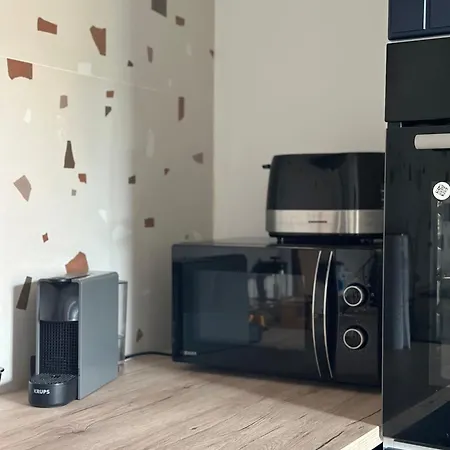 Lejlighed Peaceful For Romantic Getaways Near Black Church - 3min Walk