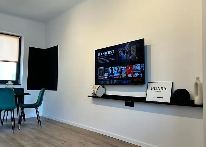 Peaceful For Romantic Getaways Near Black Church - 3min Walk Apartment *