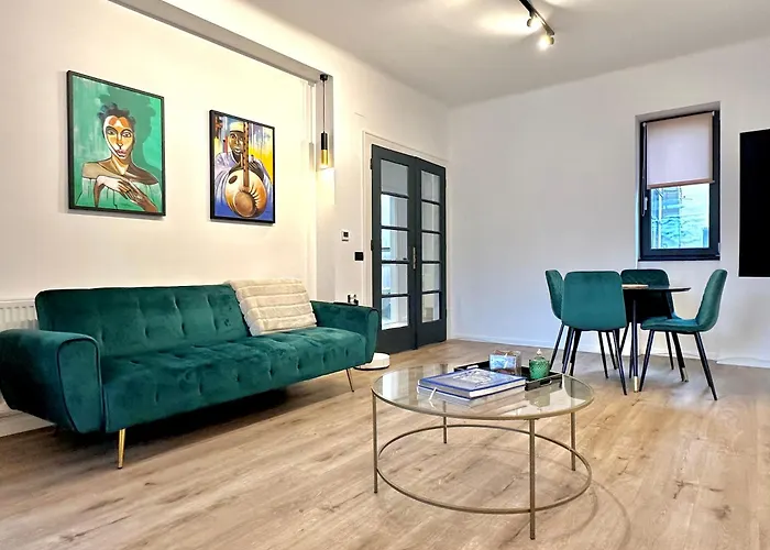 Lejlighed Peaceful For Romantic Getaways Near Black Church - 3min Walk *