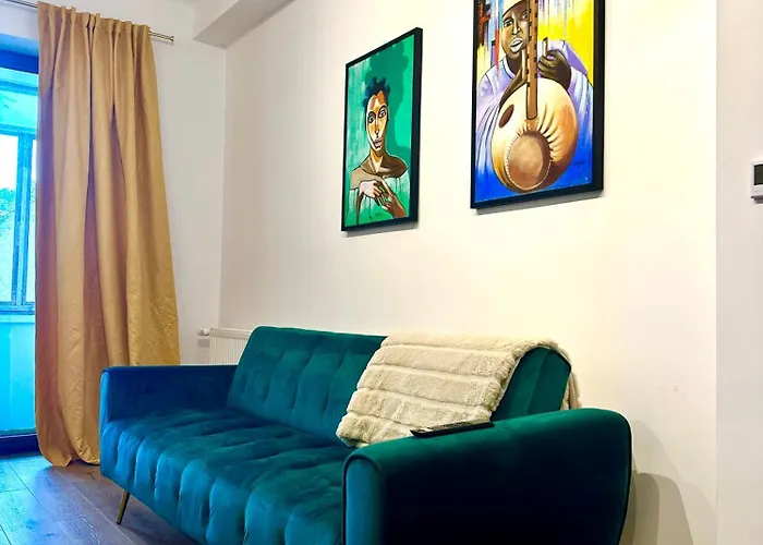 Peaceful For Romantic Getaways Near Black Church - 3min Walk Apartment *