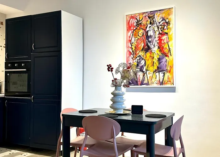 Apartment Peaceful For Romantic Getaways Near Black Church - 3min Walk *