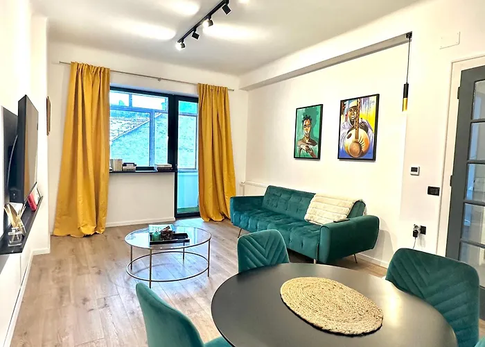 Peaceful For Romantic Getaways Near Black Church - 3min Walk Apartment *